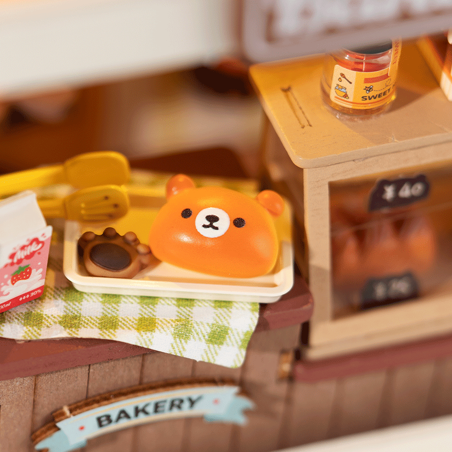 Teddy's Breadbox